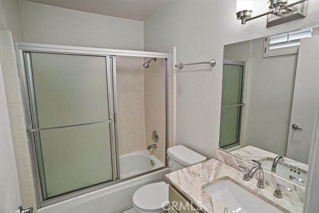 Detail Gallery Image 16 of 19 For 4744 Ben Ave #11,  Valley Village,  CA 91607 - 2 Beds | 2/1 Baths