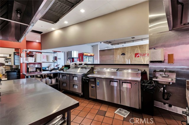  Commercial for Sale in Van Nuys, California