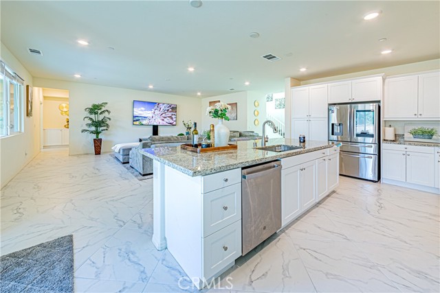 4040 S Bowery Place, Ontario CA: https://media.crmls.org/medias/f82580e1-84b5-463d-938f-8c92911d5ffc.jpg