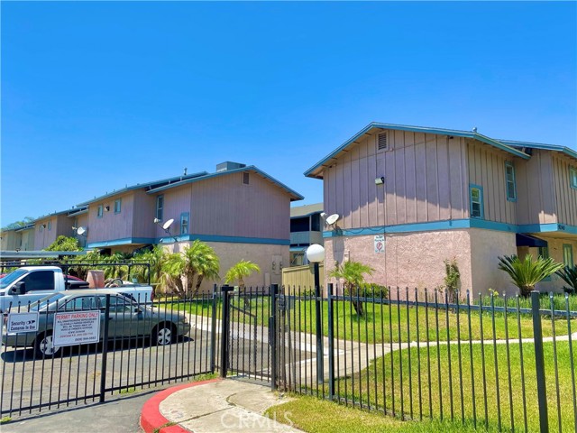 9240 Date St #8C, Fontana, CA 92335