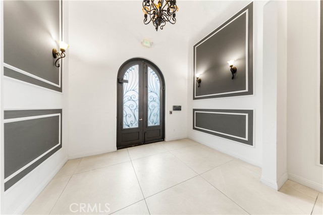 Detail Gallery Image 5 of 53 For 11218 Camarillo St #404,  Toluca Lake,  CA 91602 - 3 Beds | 3 Baths