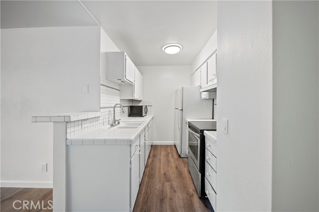 Detail Gallery Image 7 of 23 For 20234 Cantara St #121,  Winnetka,  CA 91306 - 2 Beds | 2 Baths