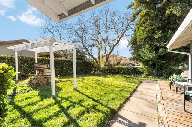 Detail Gallery Image 8 of 50 For 2251 Notre Dame Bld, Chico,  CA 95928 - 4 Beds | 2 Baths