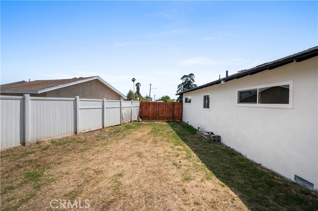 424 E Victoria Street, Rialto CA: https://media.crmls.org/medias/f82716ee-4ab5-4328-9484-bda9fd1ec7a0.jpg