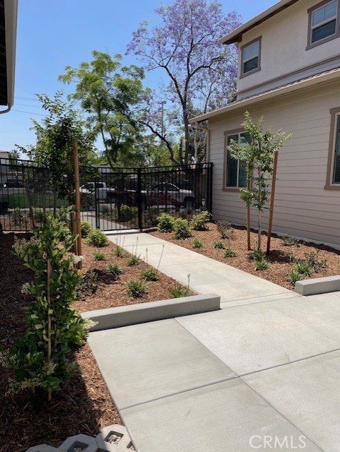 Detail Gallery Image 6 of 44 For 613 E Walnut Ave, Monrovia,  CA 91016 - 3 Beds | 3 Baths