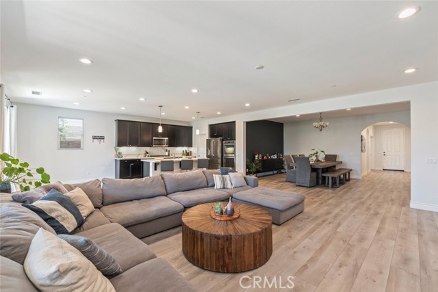Detail Gallery Image 27 of 61 For 29268 Turnhouse, Lake Elsinore,  CA 92530 - 4 Beds | 2/1 Baths