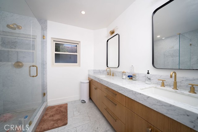 9808 Downey Avenue, Downey CA: https://media.crmls.org/medias/f827970d-8bbc-476e-887d-a91380abf6d5.jpg