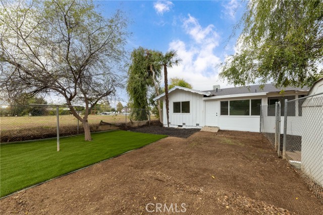 Detail Gallery Image 8 of 37 For 12449 6th, Yucaipa,  CA 92399 - 3 Beds | 2 Baths