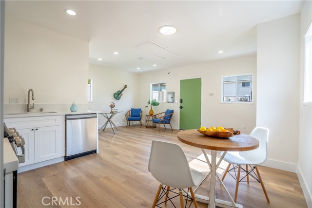 1906 Ruhland Avenue, Redondo Beach, California 90278, 3 Bedrooms Bedrooms, ,2 BathroomsBathrooms,Residential,Sold,Ruhland,PW22093192