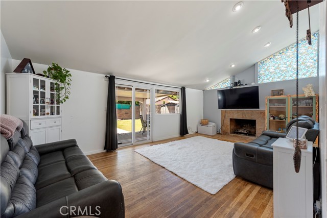 20722 Keswick Street, Winnetka CA: https://media.crmls.org/medias/f8286a1a-652d-4d77-a118-a1addeb1489e.jpg
