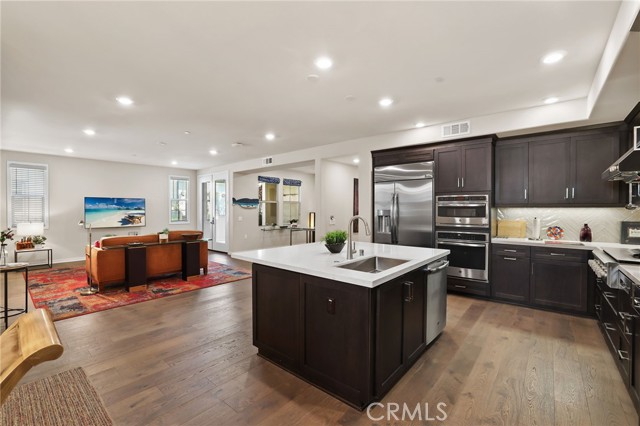 Detail Gallery Image 17 of 46 For 223 Carlow, Irvine,  CA 92618 - 1 Beds | 1/1 Baths