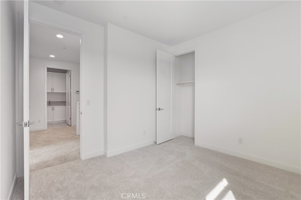 MLS #OC25225551 image #34