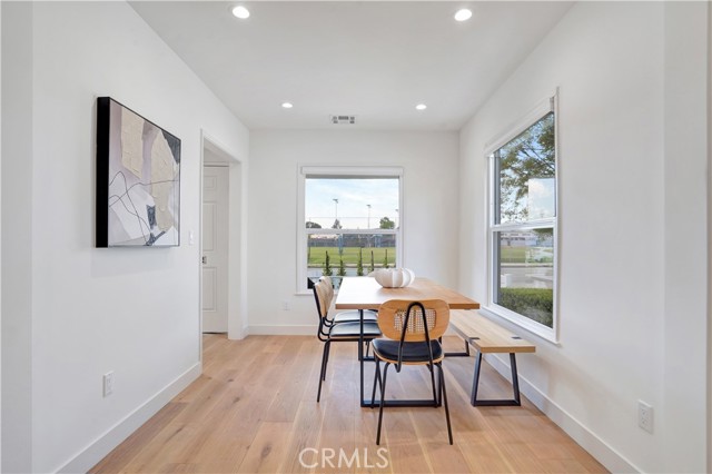 Detail Gallery Image 7 of 30 For 6438 Lindley Ave, Reseda,  CA 91335 - 3 Beds | 2 Baths