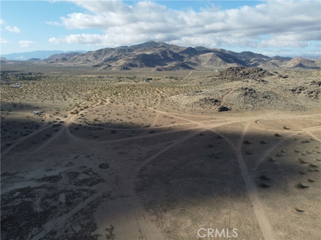 0 Fairview Valley Road, Apple Valley CA: https://media.crmls.org/medias/f82aa4b2-dfc1-4ec0-b313-67d4b3e4eaa4.jpg
