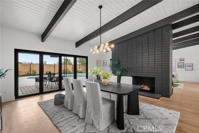 24201 Caris Street, Woodland Hills CA: https://media.crmls.org/medias/f82ba07e-5bd7-47b2-b2be-d2f730debf58.jpg