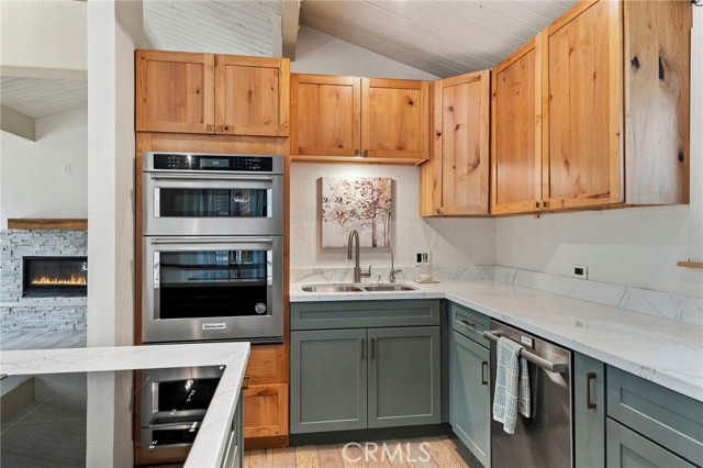 771 Silver Tip Drive, Big Bear Lake, CA 92315