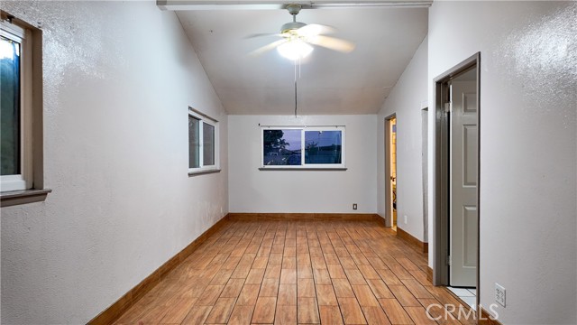 Detail Gallery Image 24 of 38 For 405 S Clara, Santa Ana,  CA 92703 - 3 Beds | 2 Baths