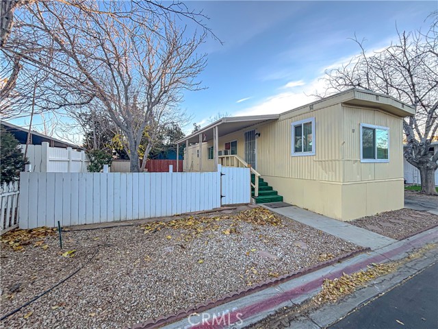 Detail Gallery Image 3 of 18 For 3524 Avenue R, Palmdale,  CA 93550 - 2 Beds | 1 Baths