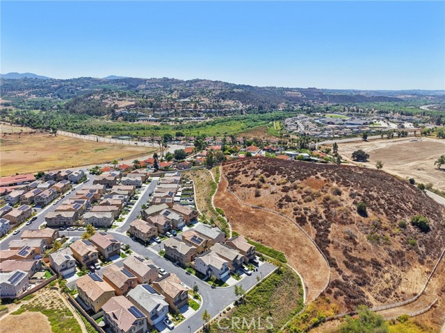 5422 Luna Way, Bonsall CA: https://media.crmls.org/medias/f82d42bc-df5f-4cbf-96c9-883c3f609d22.jpg