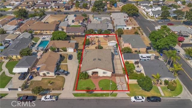 Detail Gallery Image 3 of 29 For 8557 Eucalyptus St, Downey,  CA 90242 - 4 Beds | 3 Baths