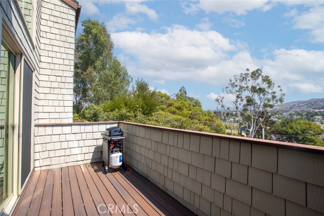 Detail Gallery Image 7 of 21 For 33422 Valley View Ct #5,  Dana Point,  CA 92629 - 2 Beds | 2/1 Baths