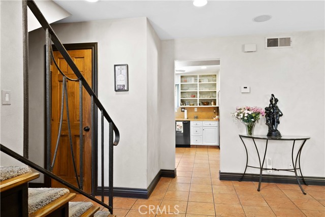 21101 Rosedell Drive, Saugus CA: https://media.crmls.org/medias/f82e2d91-ba4d-4dcf-aee4-2b111339ce6a.jpg