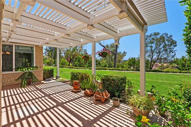 23524 Ribalta, Mission Viejo CA: https://media.crmls.org/medias/f82e70f5-b3f9-4ec1-a0a6-df524bfc8f4b.jpg
