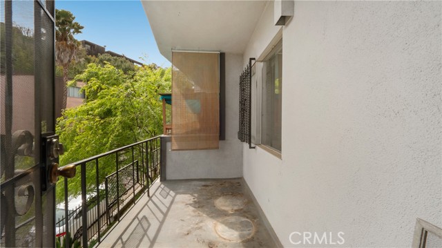 Detail Gallery Image 13 of 17 For 4431 Don Ricardo Dr #20,  Los Angeles,  CA 90008 - 1 Beds | 1 Baths