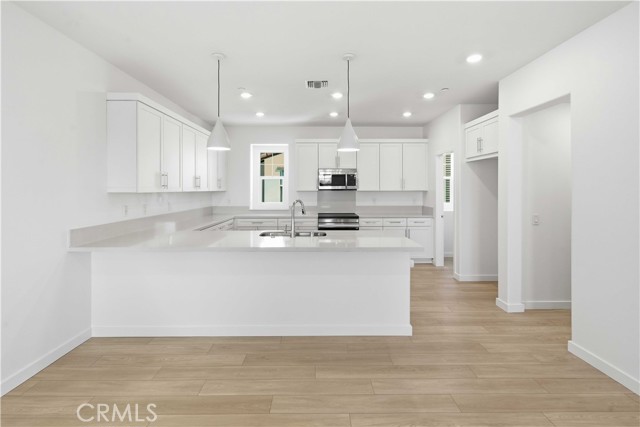 Detail Gallery Image 15 of 33 For 2513 Iconic St, South El Monte,  CA 91733 - 4 Beds | 3/1 Baths