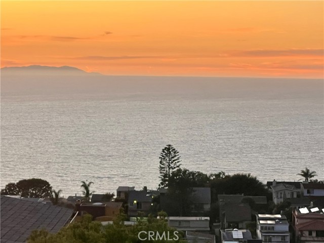 Detail Gallery Image 2 of 32 For 969 Acapulco St, Laguna Beach,  CA 92651 - 3 Beds | 2/1 Baths