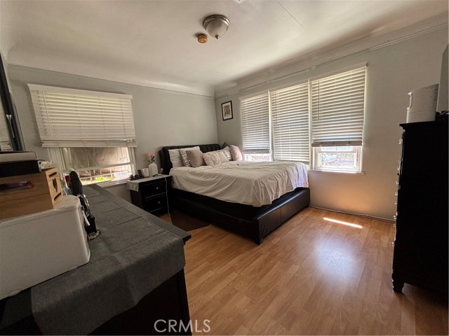 5620 & 5618 Cartwright Avenue, North Hollywood CA: https://media.crmls.org/medias/f82fdb6e-466b-4133-86f8-277d21d0da16.jpg