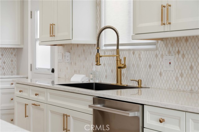 Detail Gallery Image 18 of 43 For 417 E Adair St, Long Beach,  CA 90805 - 3 Beds | 2 Baths