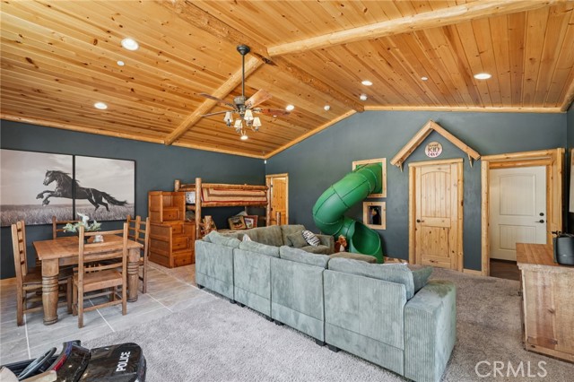 Detail Gallery Image 16 of 39 For 1039 Heritage Trl, Big Bear City,  CA 92314 - 4 Beds | 4/1 Baths