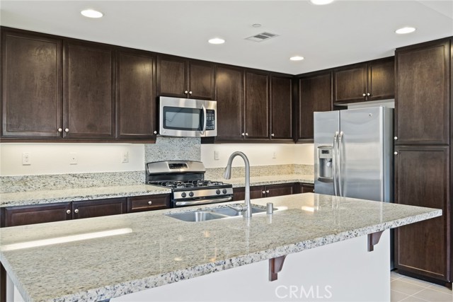 Image 21 of 26 For 555 Rockefeller