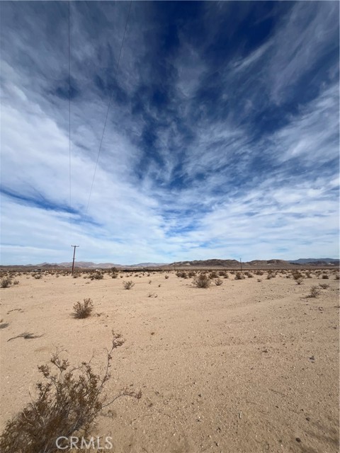 3256 Falderman Avenue, 29 Palms CA: https://media.crmls.org/medias/f8311f2b-50ba-4a54-af15-7d7ad60ac5d4.jpg