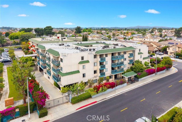 321 N orange, Monterey Park CA: https://media.crmls.org/medias/f8311f39-0455-4bf7-9494-c6a3edb00665.jpg
