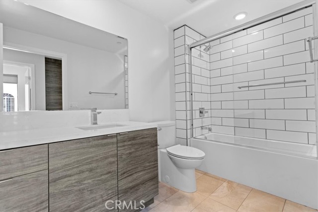 Detail Gallery Image 9 of 21 For 4383 Sepulveda Bld #201,  Sherman Oaks,  CA 91403 - 2 Beds | 2 Baths