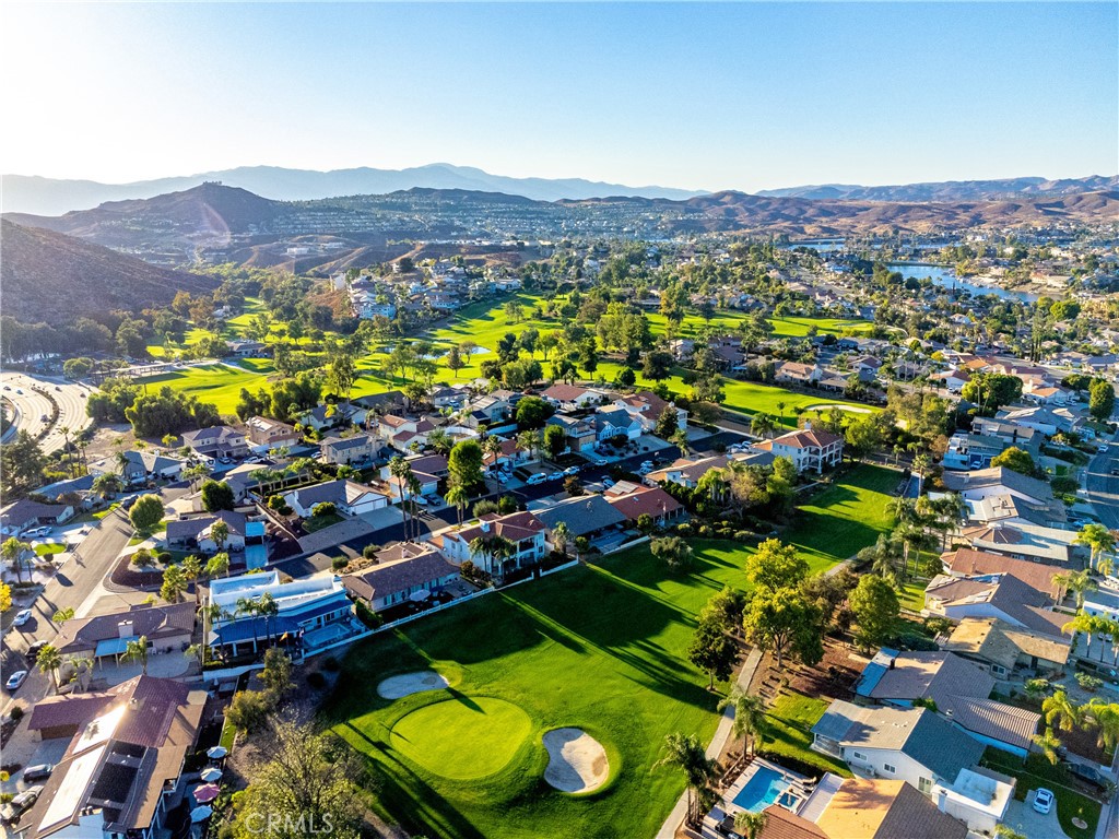 https://media.crmls.org/medias/f831c763-a7e2-45f8-a7f2-66bbe2061f1f.jpg?preset=X-Large