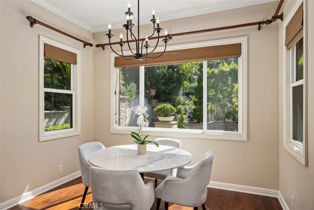 2 Leatherwood Court