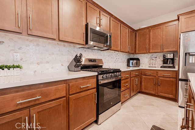 Detail Gallery Image 25 of 66 For 15219 Laguna Ave, Lake Elsinore,  CA 92530 - 4 Beds | 3 Baths