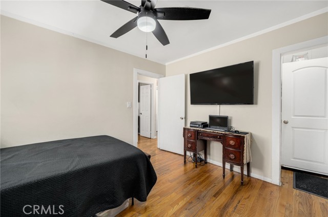 1143 West 66th, Los Angeles CA: https://media.crmls.org/medias/f8331597-99e9-485e-8471-96e39b6fc0e9.jpg