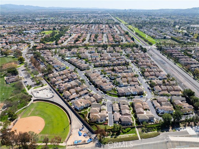 Detail Gallery Image 34 of 38 For 165 Kensington Park, Irvine,  CA 92606 - 4 Beds | 3/1 Baths