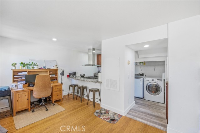 Detail Gallery Image 5 of 31 For 2155 Highpointe Dr #205,  Corona,  CA 92879 - 2 Beds | 2 Baths