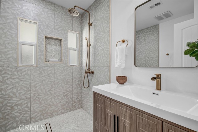 10724 Tabor Street photo 21