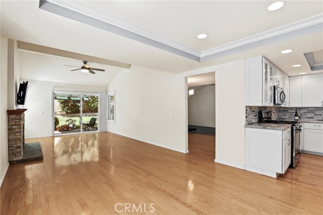 3919 Southhampton Road, Moorpark CA: https://media.crmls.org/medias/f834f1f9-02e3-445c-9479-f4061a920496.jpg