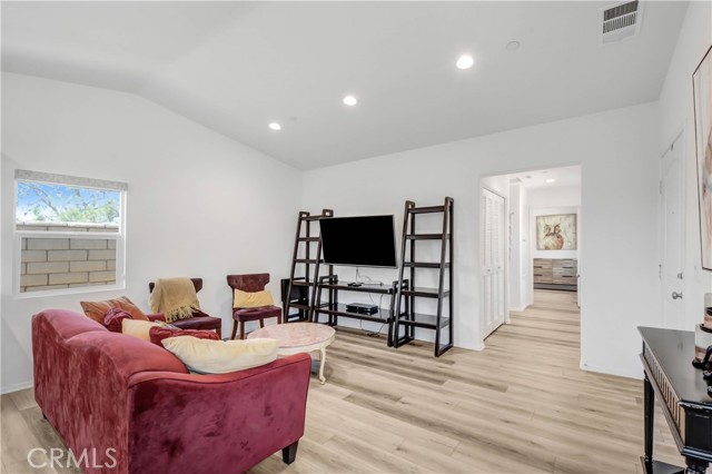 3471 W Poppet Street, San Bernardino CA: https://media.crmls.org/medias/f8368a1d-e253-47cd-89c5-ee4d837d51ee.jpg