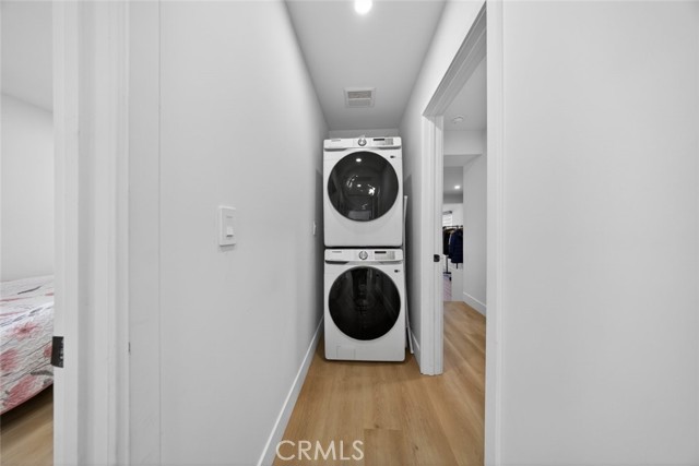 Detail Gallery Image 21 of 33 For 17007 Bassett St, Van Nuys,  CA 91406 - 4 Beds | 2 Baths