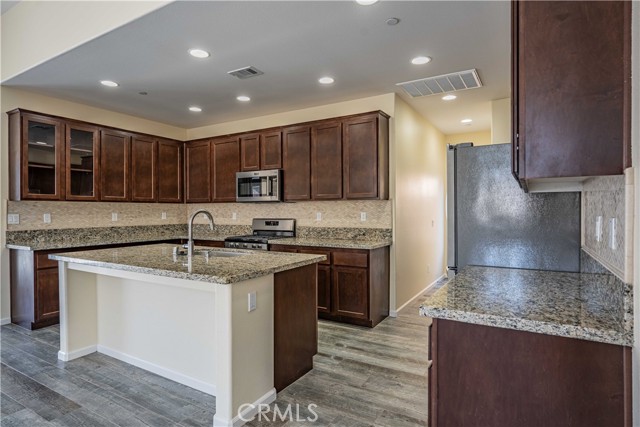 Detail Gallery Image 12 of 67 For 36492 Mallow Ct, Lake Elsinore,  CA 92532 - 3 Beds | 2 Baths