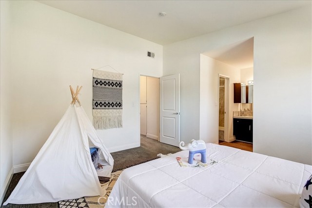2000 Mathews Avenue, Redondo Beach, California 90278, 2 Bedrooms Bedrooms, ,1 BathroomBathrooms,Residential,Sold,Mathews,PF22058627