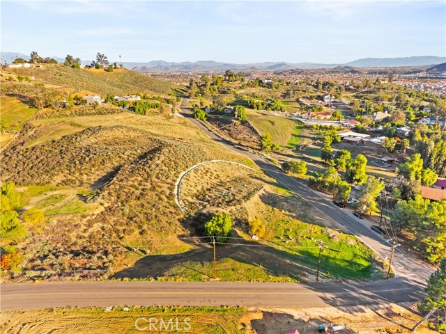 Detail Gallery Image 4 of 18 For 23930 Beverly, Menifee,  CA 92587 - – Beds | – Baths